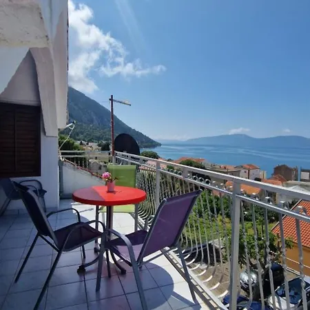 Apartment Palma Gradac (Split-Dalmatia)