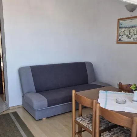 Palma Gradac (Split-Dalmatia)
